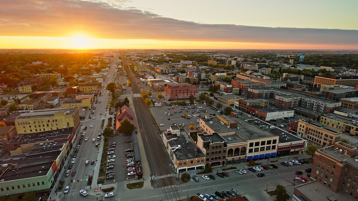 alert-–-charming-midwest-city-that-featured-in-1990s-oscar-winning-movie-is-america’s-next-biggest-boomtown