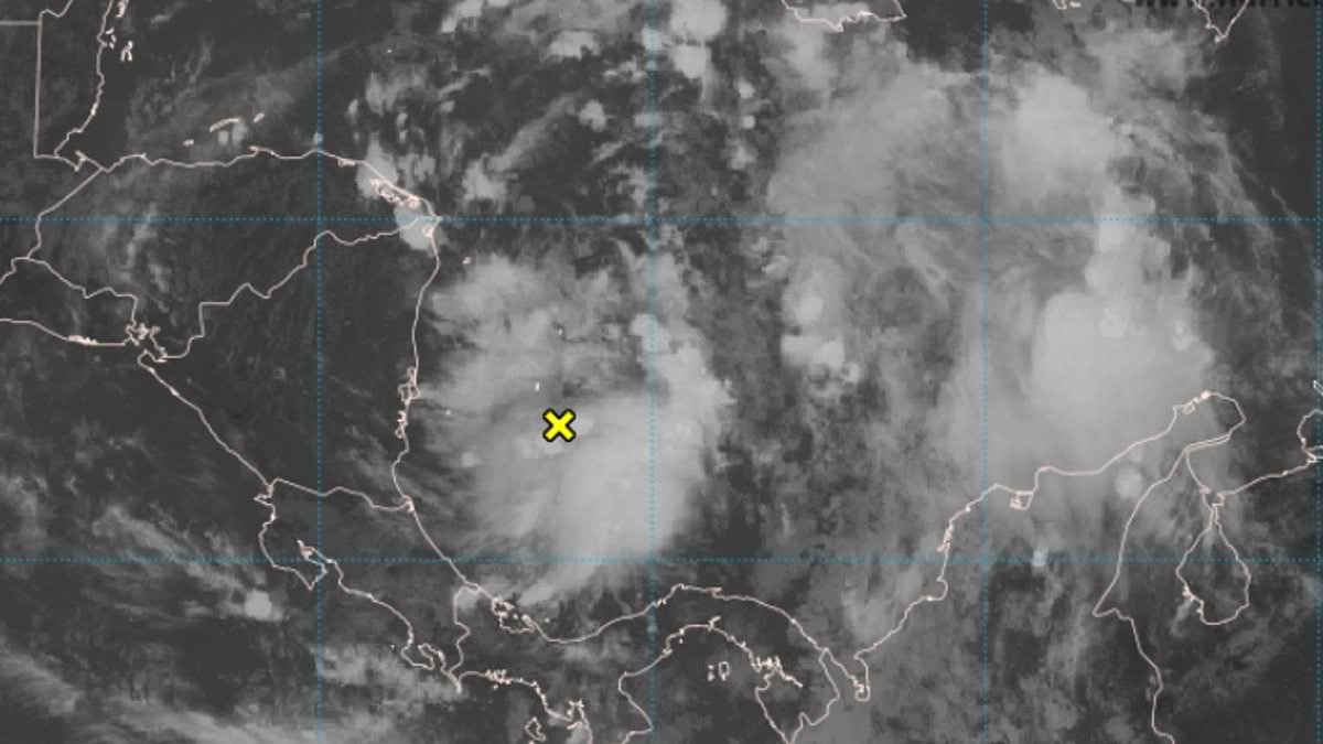 alert-–-‘storm-oscar’-is-now-brewing-in-the-atlantic-at-same-time-nadine-causes-hurricane-fears