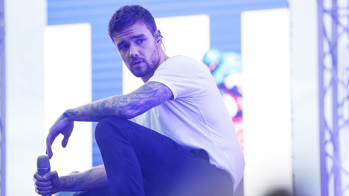 alert-–-liam-payne-dead:-one-direction-star-‘was-acting-erratically-with-police-called-to-his-hotel-over-drugs-and-alcohol-claims-shortly-before-he-fell-to-his-death’-–-as-his-horrific-injuries-are-revealed