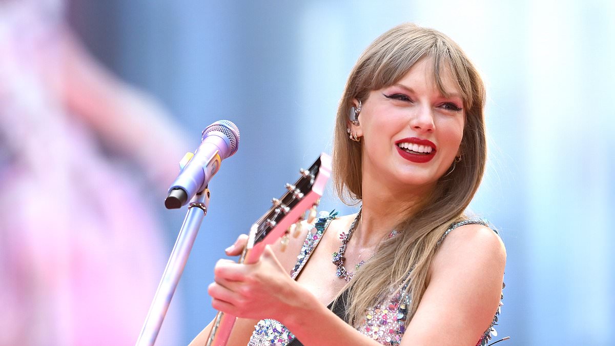 alert-–-taylor-swift-in-talks-for-ryan-murphy-project-amid-boyfriend-travis-kelce-starring-in-grotesquerie