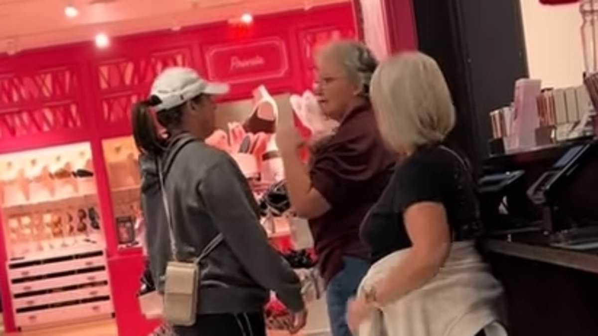 alert-–-tense-moment-‘karen’-turns-on-customer-in-victoria’s-secret-store