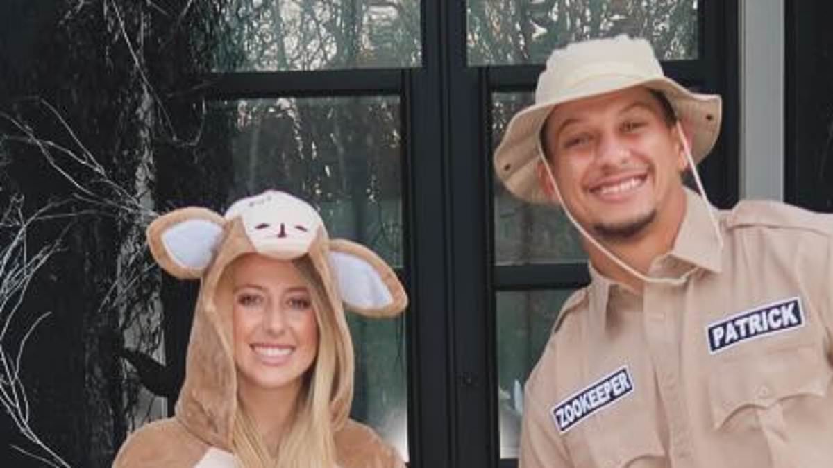 alert-–-patrick-mahomes-and-wife-brittany-trick-or-treat-with-their-kids-as-cute-zoo-animals-for-halloween