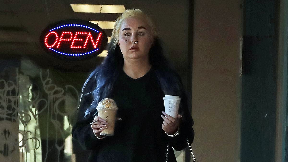 alert-–-amanda-bynes-debuts-striking-new-black-and-blonde-hairstyle-while-on-a-coffee-run-in-la