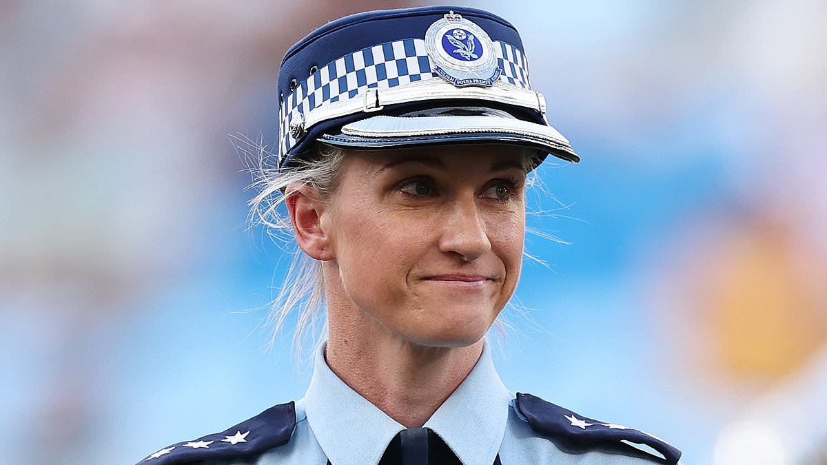 alert-–-hero-bondi-junction-officer amy-scott-honoured-with-australian-of-the-year-nomination