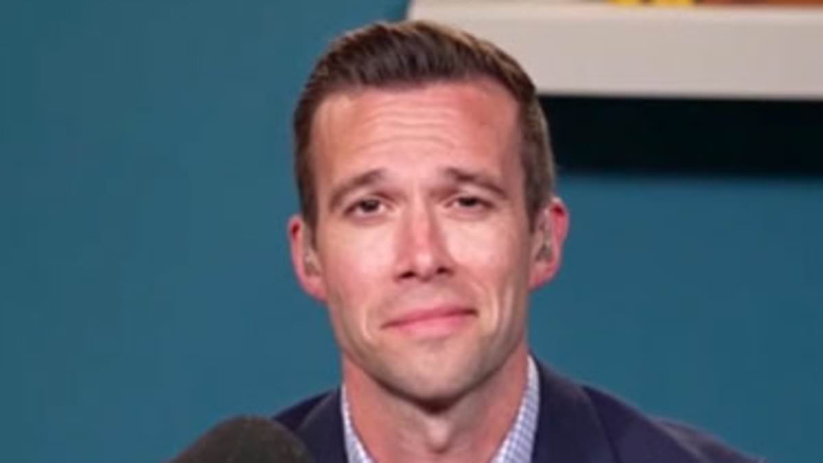 alert-–-obama-speechwriter-reveals-‘the-best-thing’-biden-can-do-to-help-harris’-campaign-after-president’s-controversial-comments-about-trump-supporters