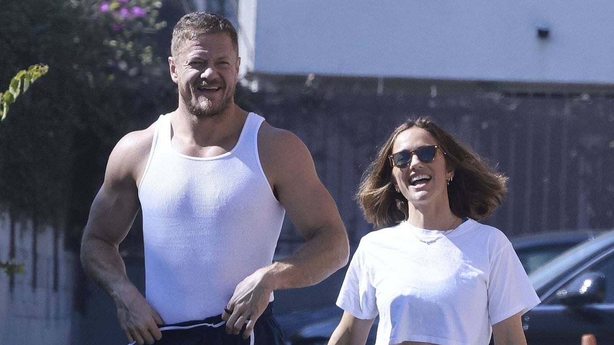 alert-–-imagine-dragons’-dan-reynolds-shows-off-bulging-biceps-as-he-wraps-arms-around-minka-kelly-in-la