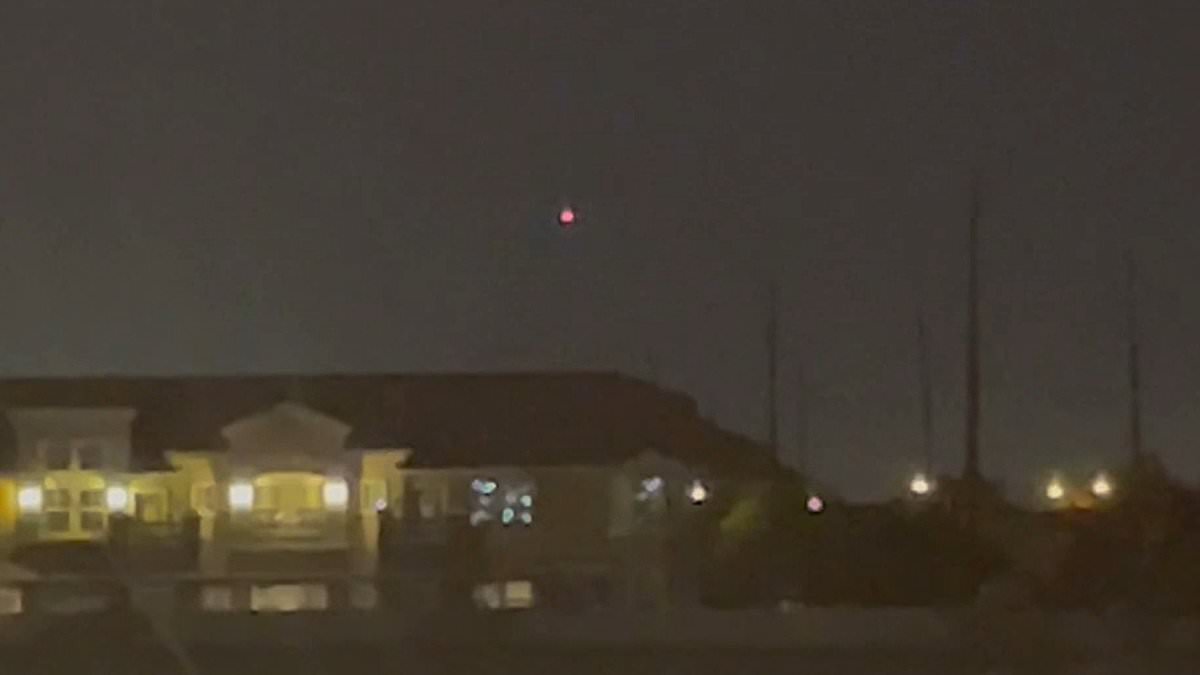 alert-–-ufo-swarms-filmed-buzzing-over-area-51-and-other-us-military-sites-for-months-after-‘mothership’-encounter