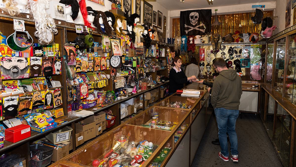 alert-–-world’s-oldest-magic-shop-which-supplied-fake-moustaches,-magic-wands-and-whoopee-cushions-to-generations-of-youngsters-is-forced-to-close-after-138-years-in-business