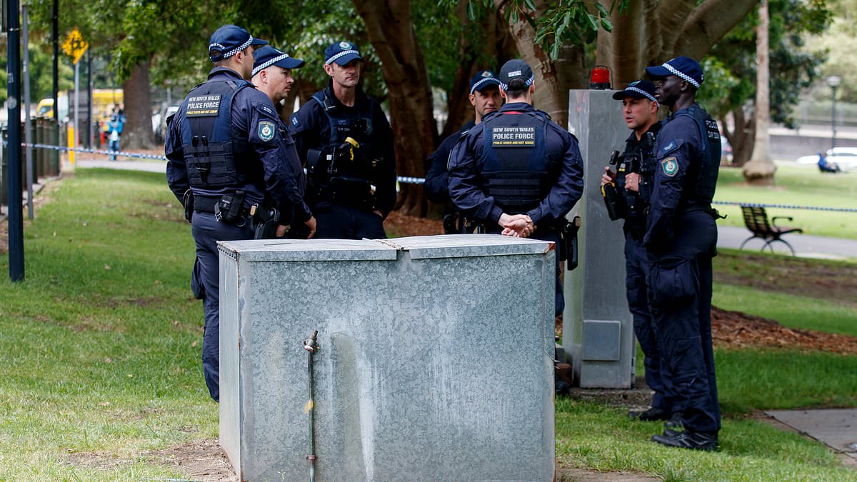 alert-–-‘shooting’-unfolds-near-nsw-parliament-house-as-cops-race-to-the-scene