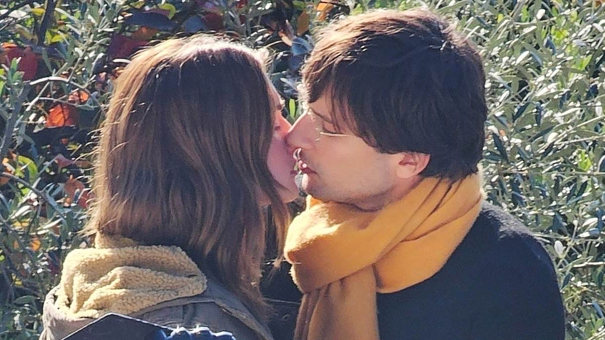 alert-–-actors-recreate-infamous-amanda-knox-and-raffaele-sollecito-kiss-after-the-murder-of-meredith-kercher-as-locals-kick-off-over-‘disrespectful-filming’-of-tv-series-in-perugia