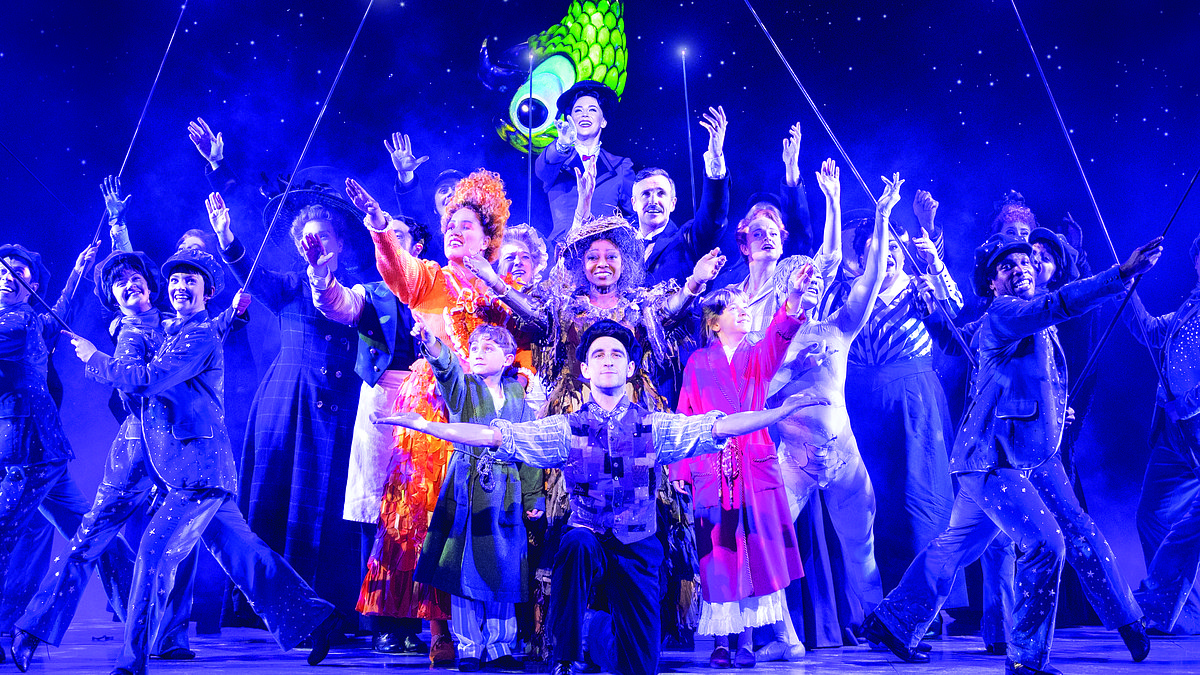 alert-–-mary-poppins-review:-this-five-star-poppins-is-full-of-chim-chim-cher-ee,-writes-patrick-marmion