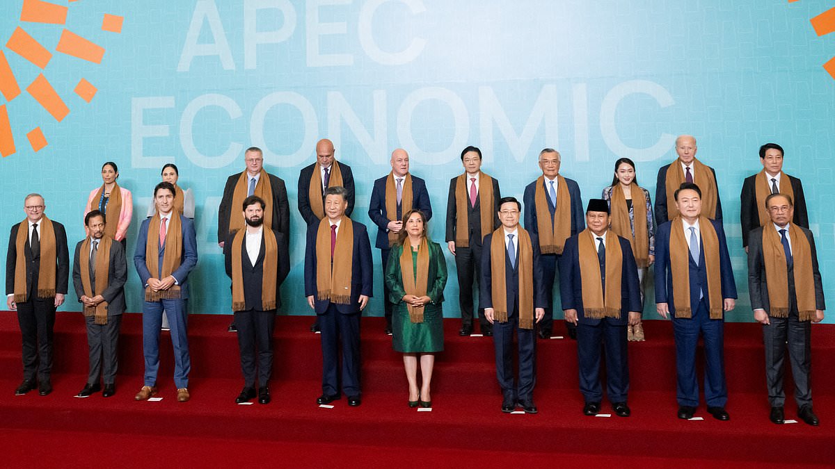 alert-–-humiliation-for-biden-as-he’s-shoved-to-back-of-‘family-photo’-with-world-leaders-while-china’s-xi-gets-front-row-spot