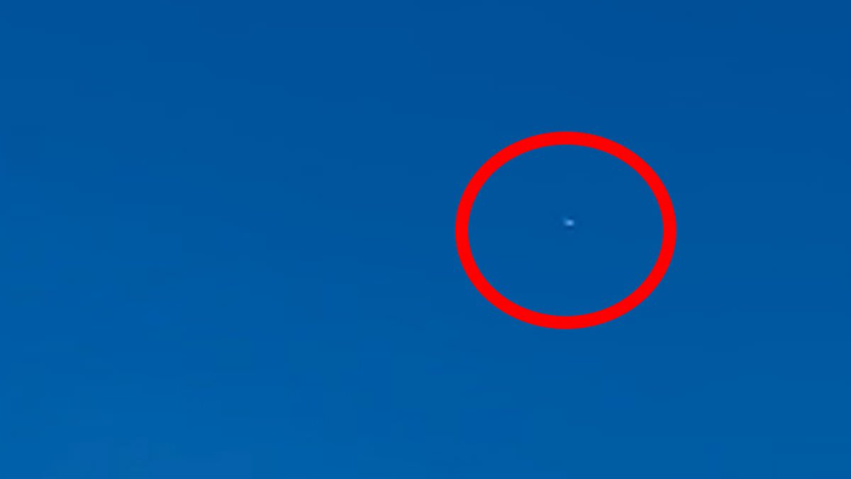 alert-–-spherical-ufo-is-seen-hovering-over-new-jersey-in-jaw-dropping-footage