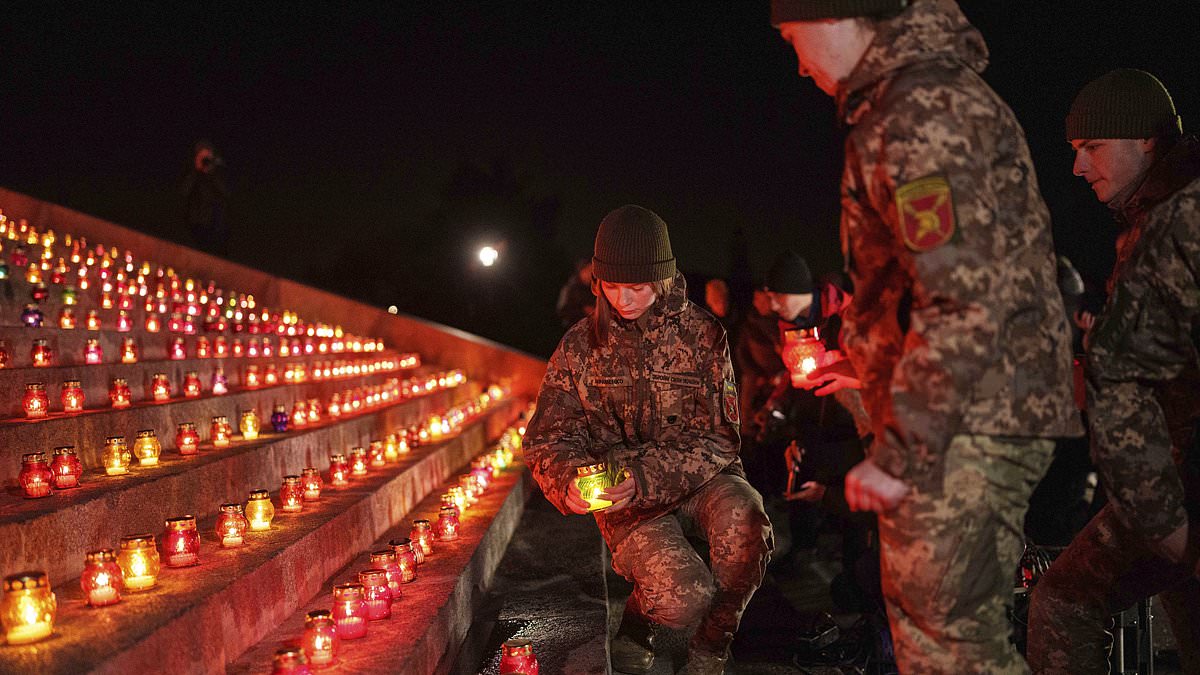 alert-–-a-candle-for-every-day:-ukraine-hosts-‘light-the-fire’-event-to-mark-1,000-days-of-full-scale-war-with-russia