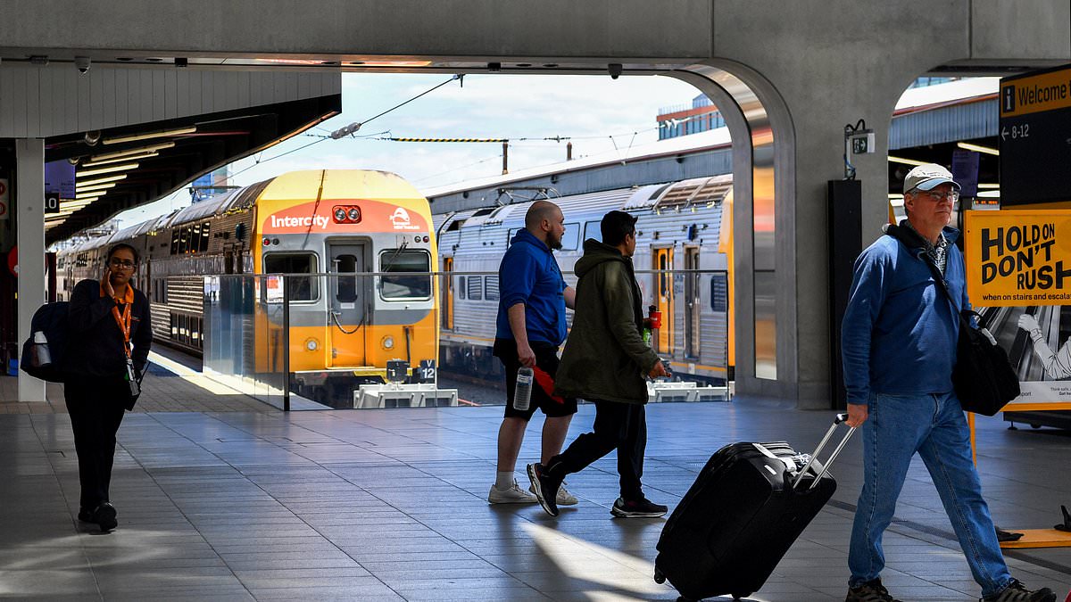 alert-–-woman-airlifted-to-hospital-after-being-stabbed-in-the-chest-on-packed-sydney-train-as-alleged-knifeman-is-tasered-by-cops