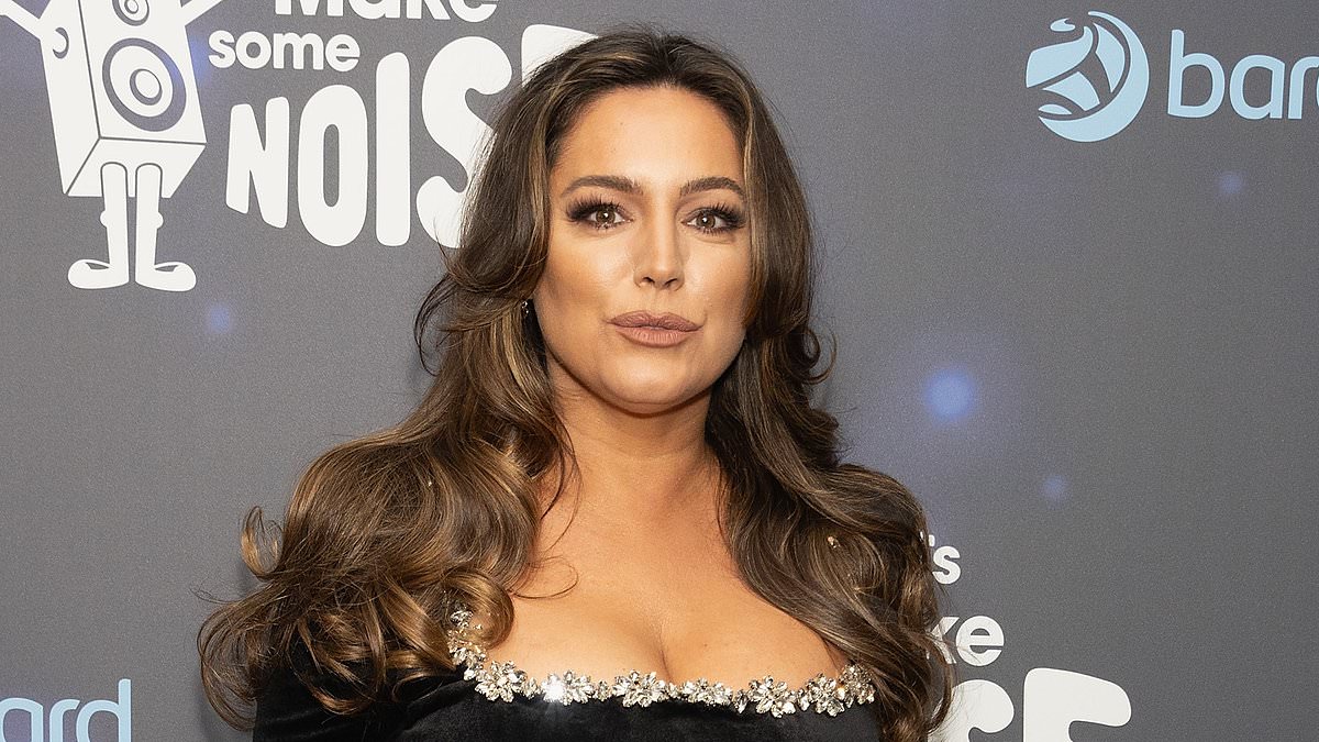 alert-–-kelly-brook-opens-up-about-‘traumatic-and-devastating’-miscarriages-in-previous-relationships-as-she-reveals-her-and-husband-jeremy-parisi-are-‘childless-by-choice’