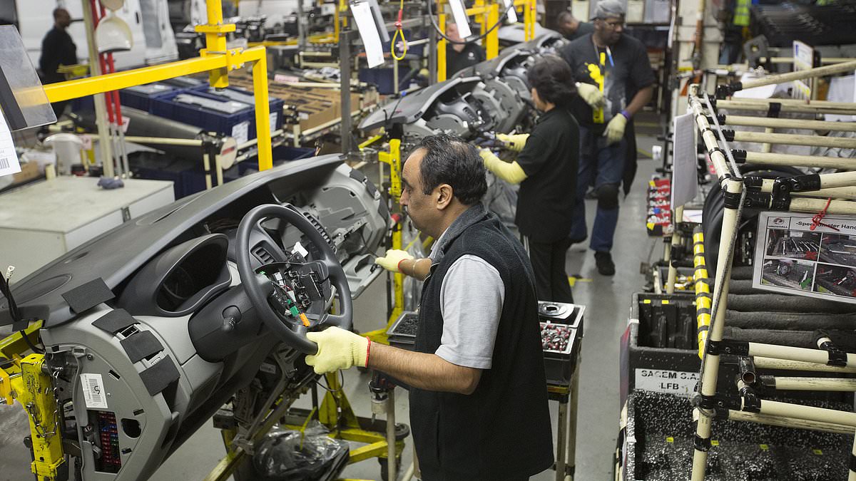 alert-–-labour’s-net-zero-plans-left-in-disarray-after-electric-vehicle-sales-targets-were-blamed-for-the-closure-of-vauxhall’s-luton-factory-putting-more-than-1,100-jobs-at-risk