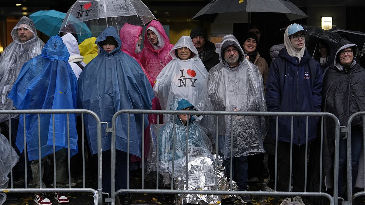 alert-–-macy’s-thanksgiving-day-parade-descends-into-chaos-as-protesters-block-route-and-rain-keeps-crowds-away