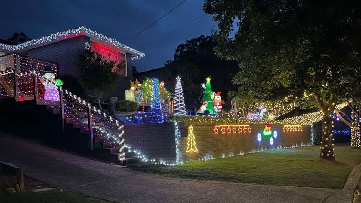 alert-–-why-a-christmas-grinch-has-ordered-an-aussie-family-to-take-down-part-of-their-incredible-light-display