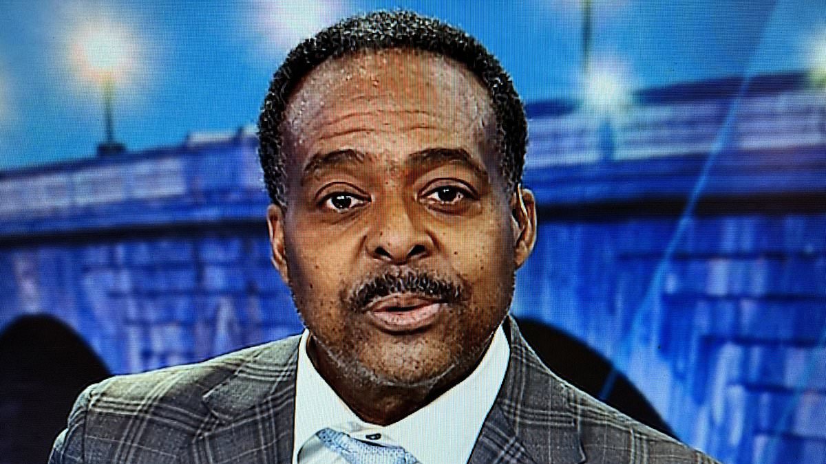 alert-–-viewers-fear-for-nbc-anchor-leon-harris-following-worrying-broadcast-as-he-is-taken-off-air