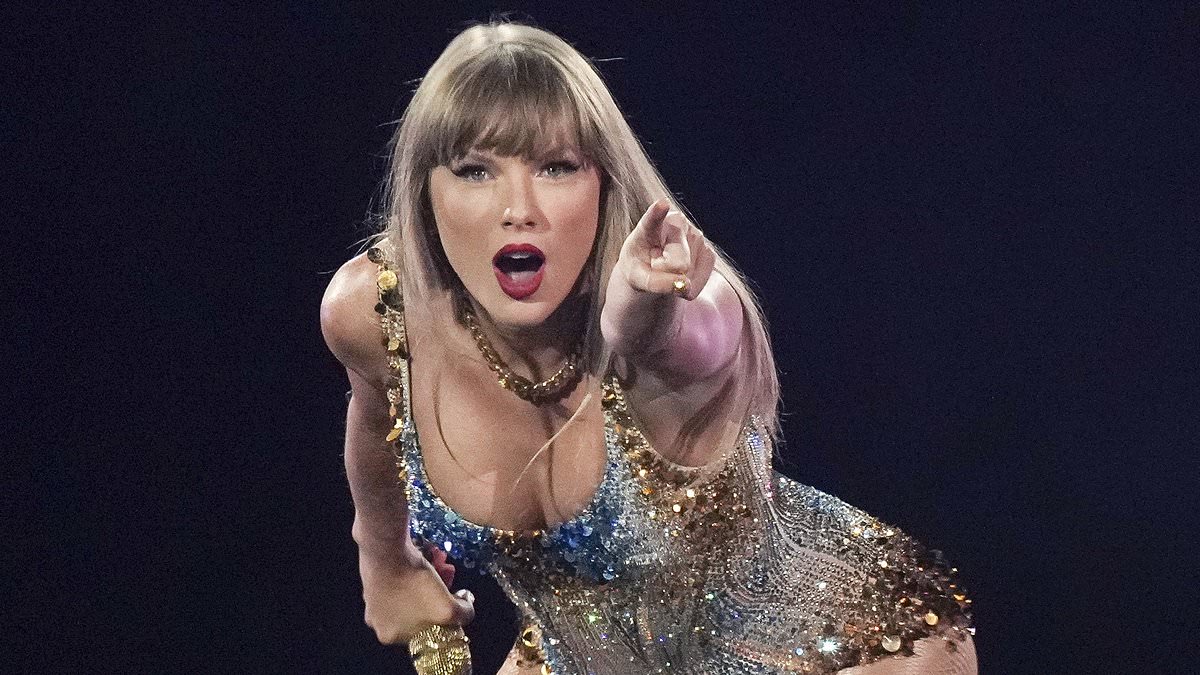 alert-–-taylor-swift-reacts-to-josh-allen-and-hailee-steinfeld’s-engagement-–-as-fans-urge-travis-kelce-to-be-next