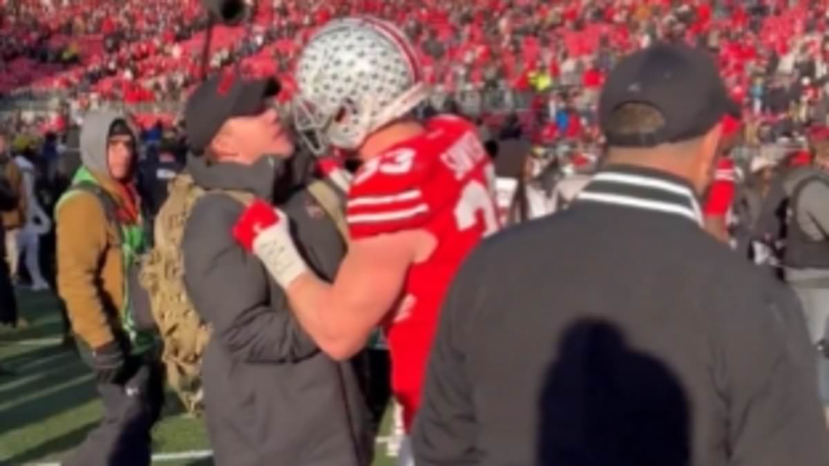 alert-–-fans-all-say-the-same-thing-about-ohio-state-head-coach-ryan-day-as-new-clip-emerges-from-michigan-loss