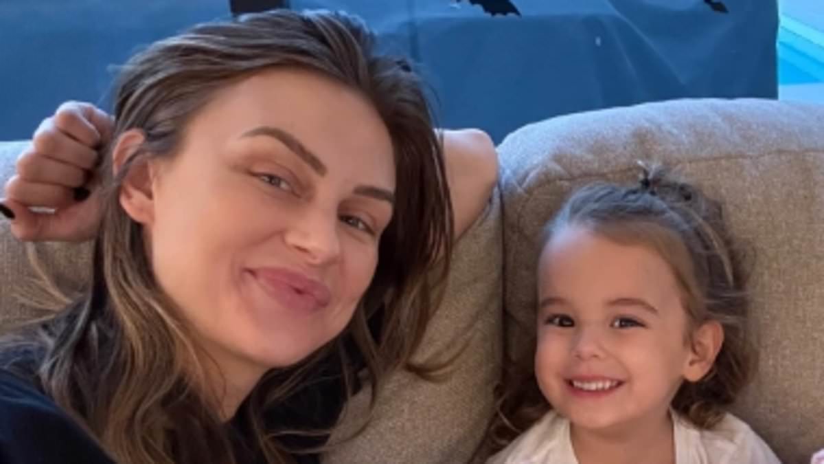 alert-–-lala-kent-defends-whitening-toddler-daughter’s-teeth-in-social-media-snaps