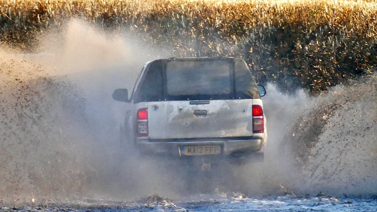 alert-–-uk-government-sends-emergency-alert-to-millions-of-brits’-mobile-phones-as-storm-darragh-moves-in:-here’s-everything-you-need-to-know