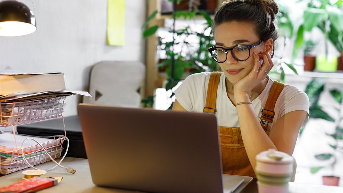 alert-–-bizarre-wfh-demand-bosses-are-making-to-aussie-workers