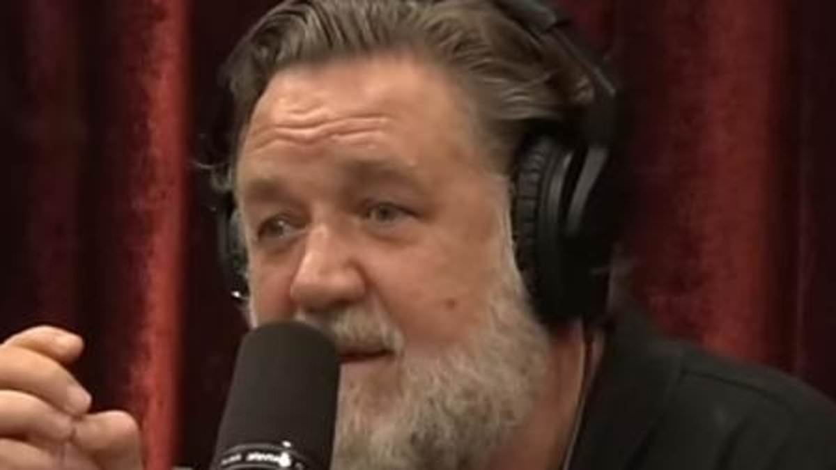 alert-–-russell-crowe-reveals-mysterious-contract-he-had-to-sign-before-appearing-on-joe-rogan-podcast