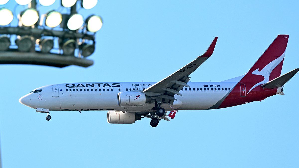 alert-–-qantas-flight-forced-to-make-emergency-landing-at-brisbane-airport