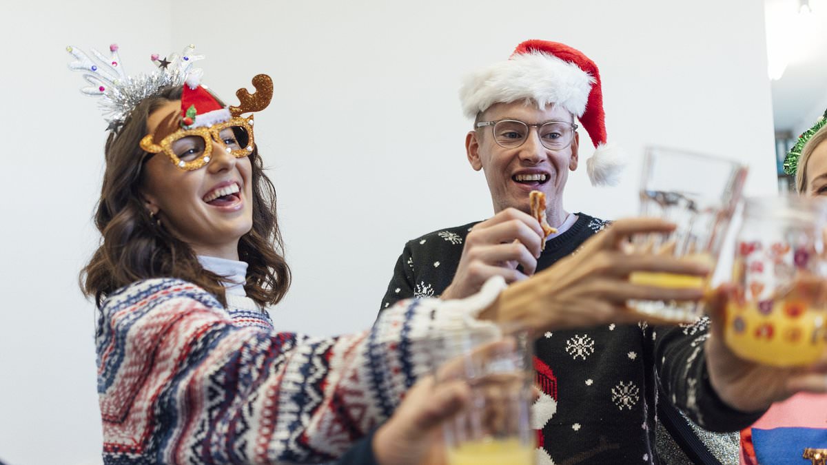 alert-–-buck’s-fizz-could-be-off-the-menu-this-christmas-due-to-orange-juice-shortage-as-factory-workers-go-on-strike-over-pay