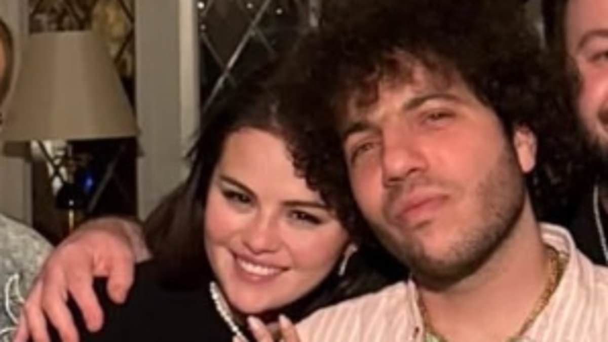 alert-–-inside-selena-gomez’s-very-low-key-engagement-celebration-to-benny-blanco-surrounded-by-their-closest-friends-and-family