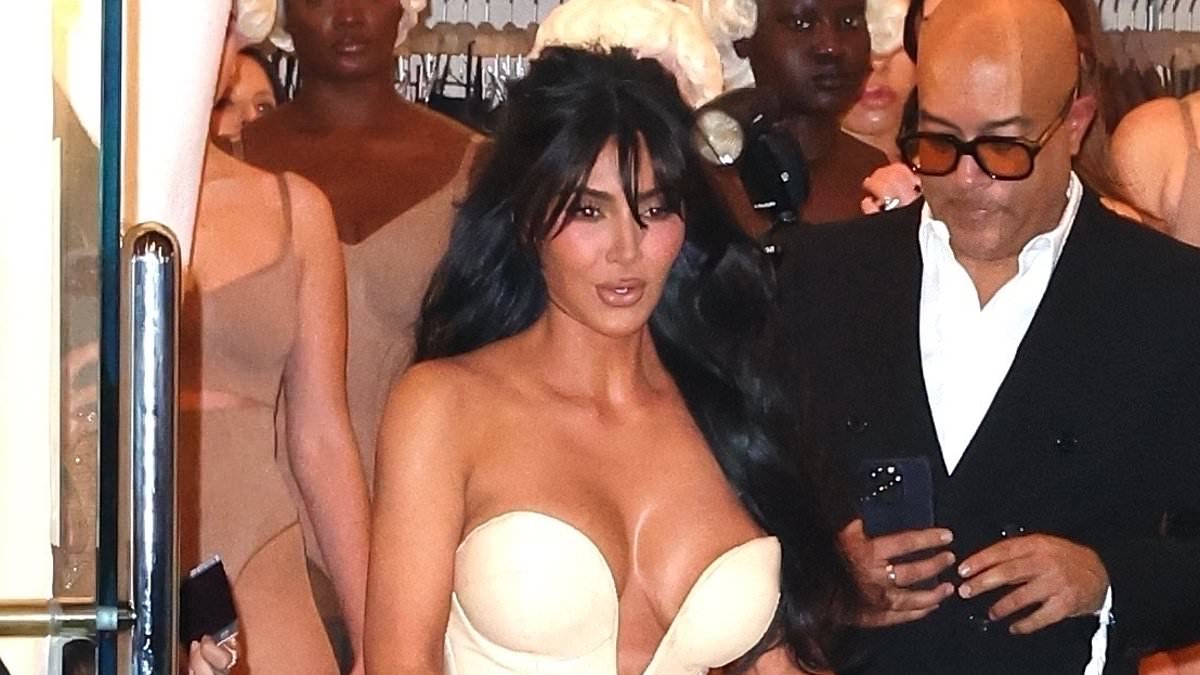 alert-–-busty-kim-kardashian-wheels-herself-into-skims-store-with-broken-foot-driving-fans-wild:-‘still-put-a-heel-on-it!’