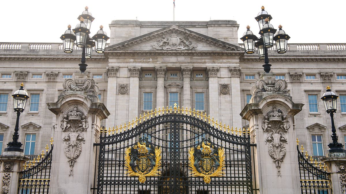 alert-–-buckingham-palace-launch-probe-into-‘unofficial’-boozy-christmas-party-brawl-at-all-bar-one-after-‘maid-arrested’