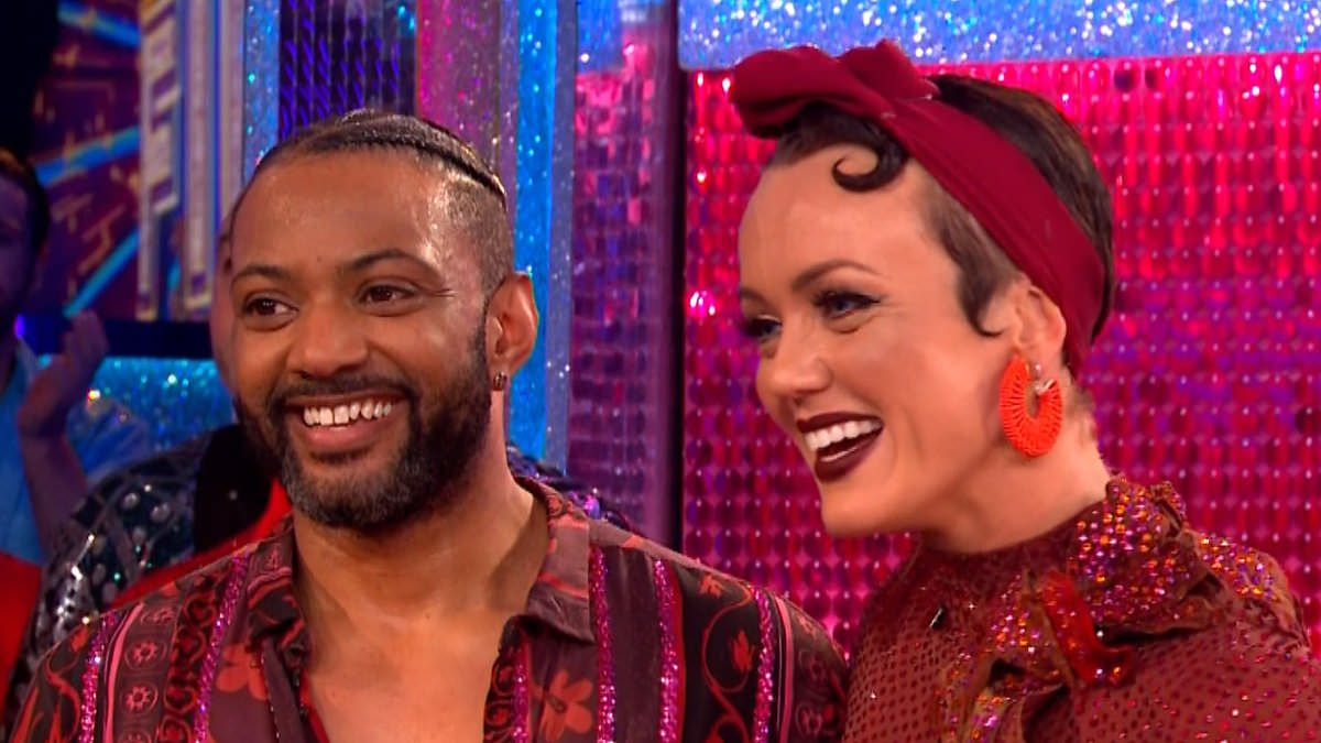 alert-–-jb-gill-sends-fans-wild-as-he-recreates-that-iconic-‘merry-christmas’-meme-moment-from-x-factor-during-the-strictly-come-dancing-final