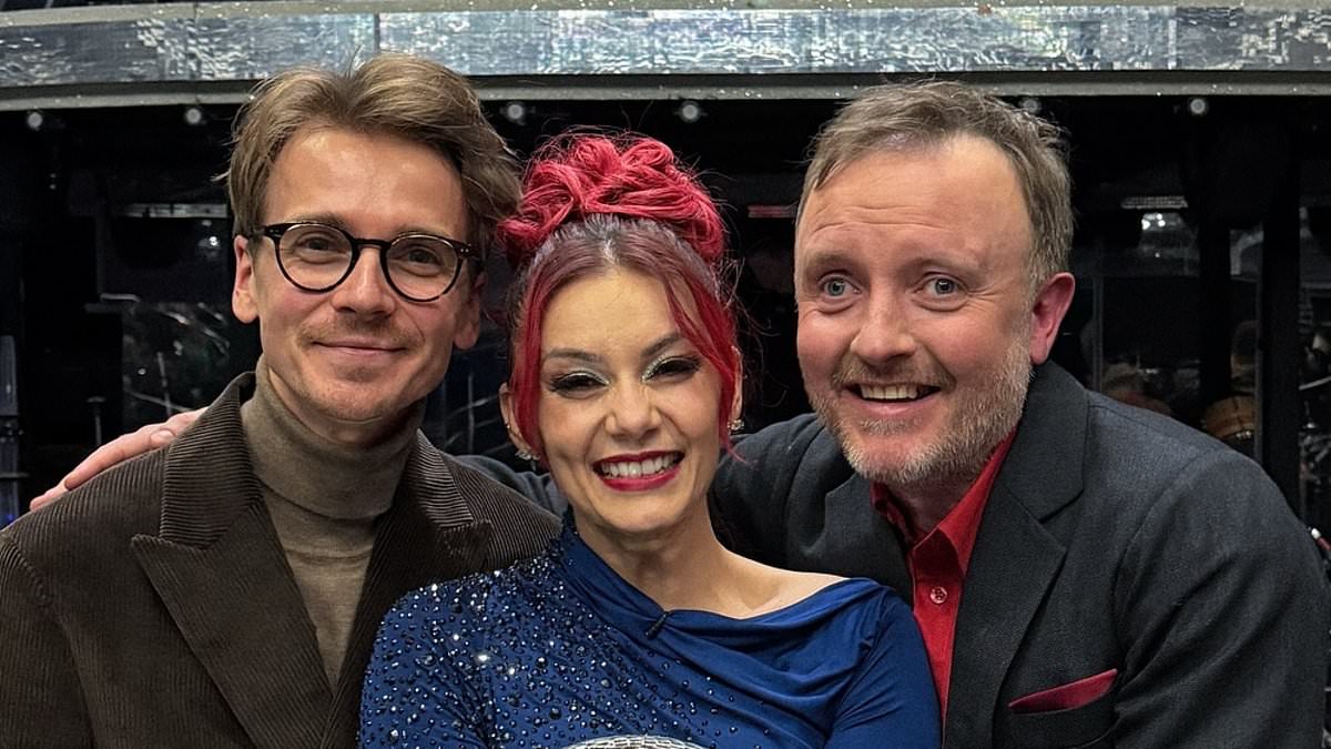 alert-–-joe-sugg-proudly-shares-sweet-post-for-his-‘inspirational’-girlfriend-dianne-buswell-as-she-wins-strictly-come-dancing-for-the-first-time-with-chris-mccausland