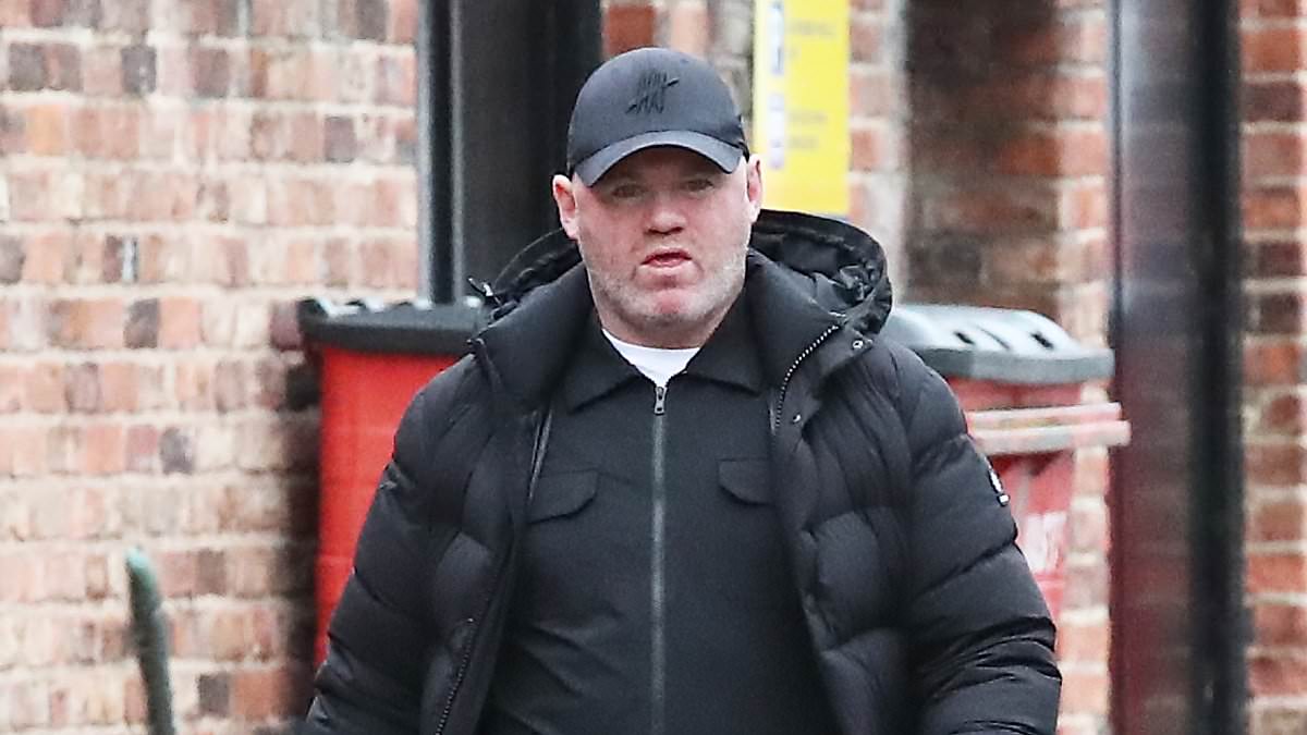 alert-–-wayne-rooney-finally-reunites-with-coleen!-football-manager-returns-home-after-his-wife-landed-in-the-uk-following-her-month-long-stint-in-australia-as-he-is-pictured-in-cheshire