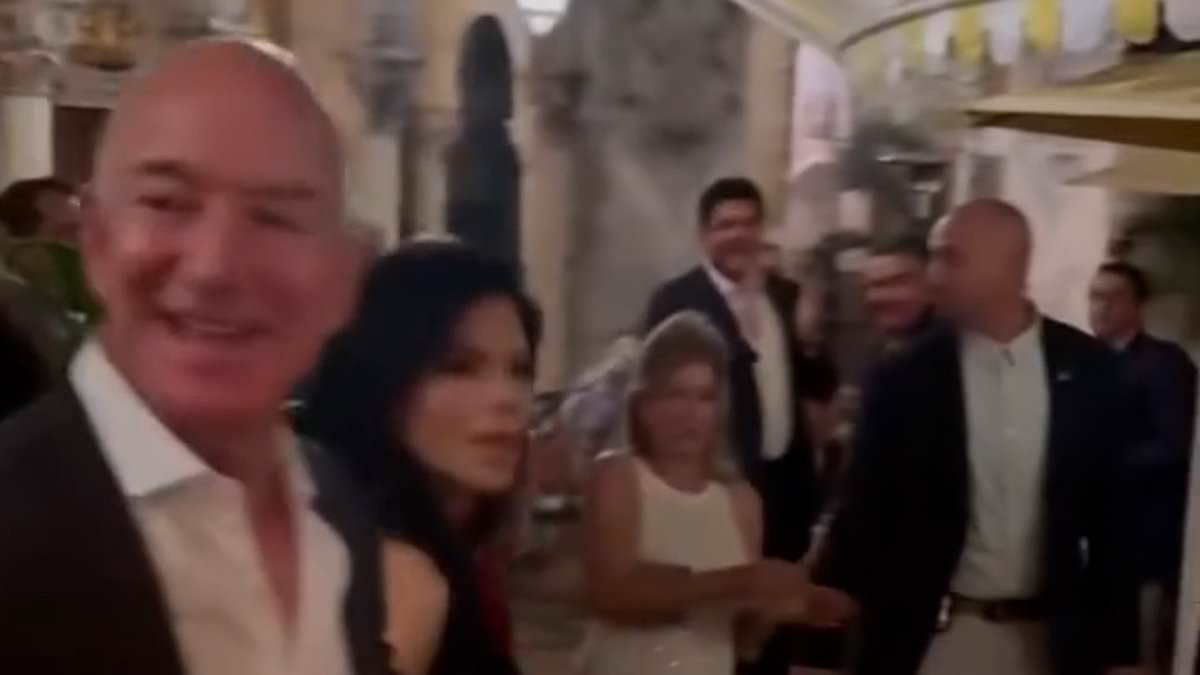 alert-–-jeff-bezos-and-lauren-sanchez-have-dinner-with-trump-in-mar-a-lago-weeks-after-washington-post-refused-to-endorse-election-candidate