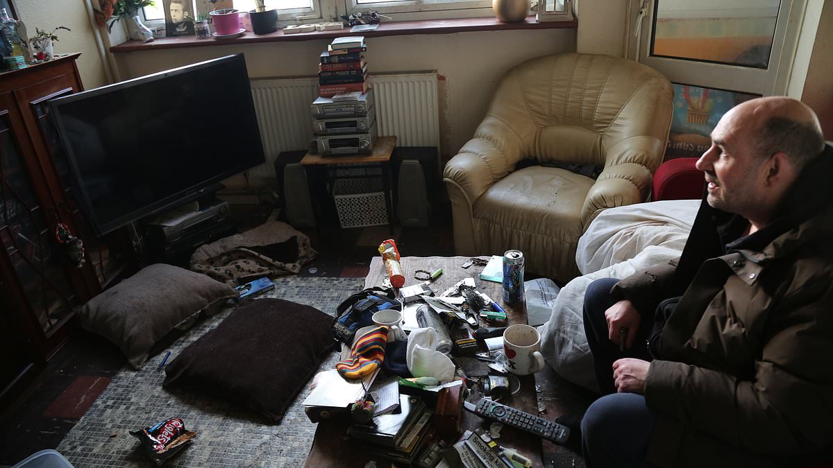 alert-–-inside-the-squalid-council-flat-where-tragic-lovers’-guide-star-wendy-ann-paige-spent-her-final-years-living-on-5-benefits-handout-a-day-after-squandering-8m-fortune