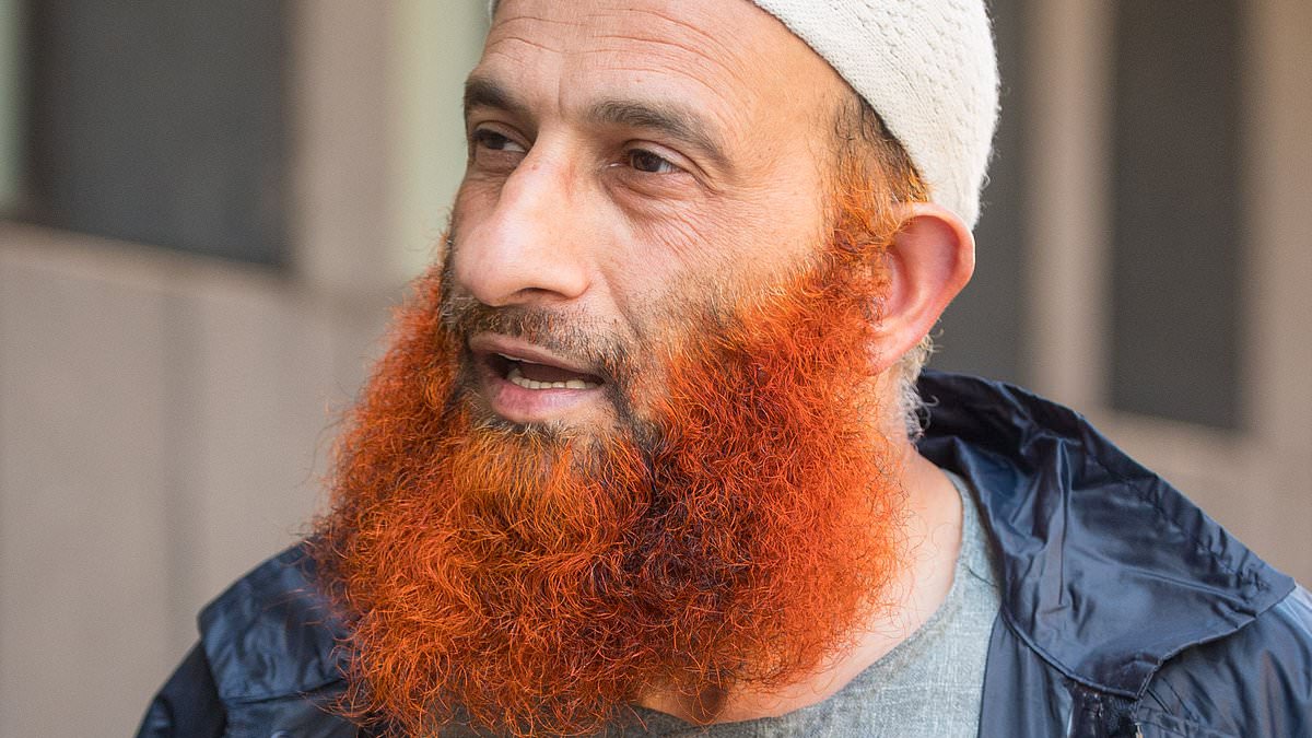 alert-–-fury-as-convicted-terrorist-threatens-to-sue-two-more-saracen’s-head-landlords-over-‘racist’-signs-–-as-one-owner-warns-court-battle-could-cost-him-his-business