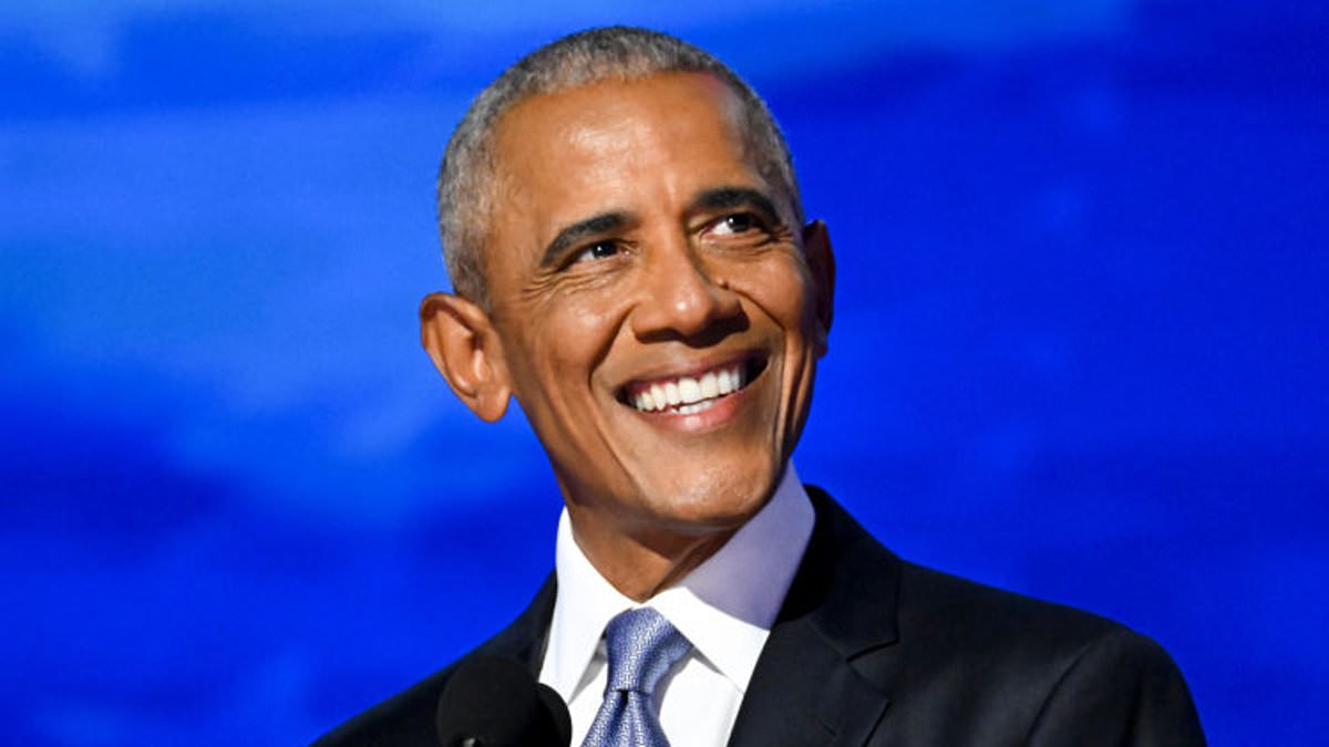 alert-–-barack-obama-reveals-top-books,-songs-and-movies-he’s-enjoyed-in-2024…-including-a-very-racy-romantic-film