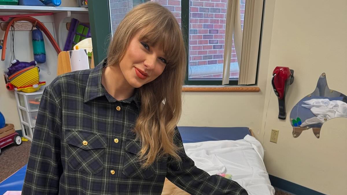 alert-–-taylor-swift-gives-young-patient-$4,500-miu-miu-outfit-for-christmas-after-visiting-her-in-the-hospital