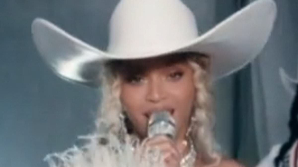 alert-–-beyonce-joined-by-four-singers-for-nfl-halftime-show-and-fans-are-all-saying-the-same-thing