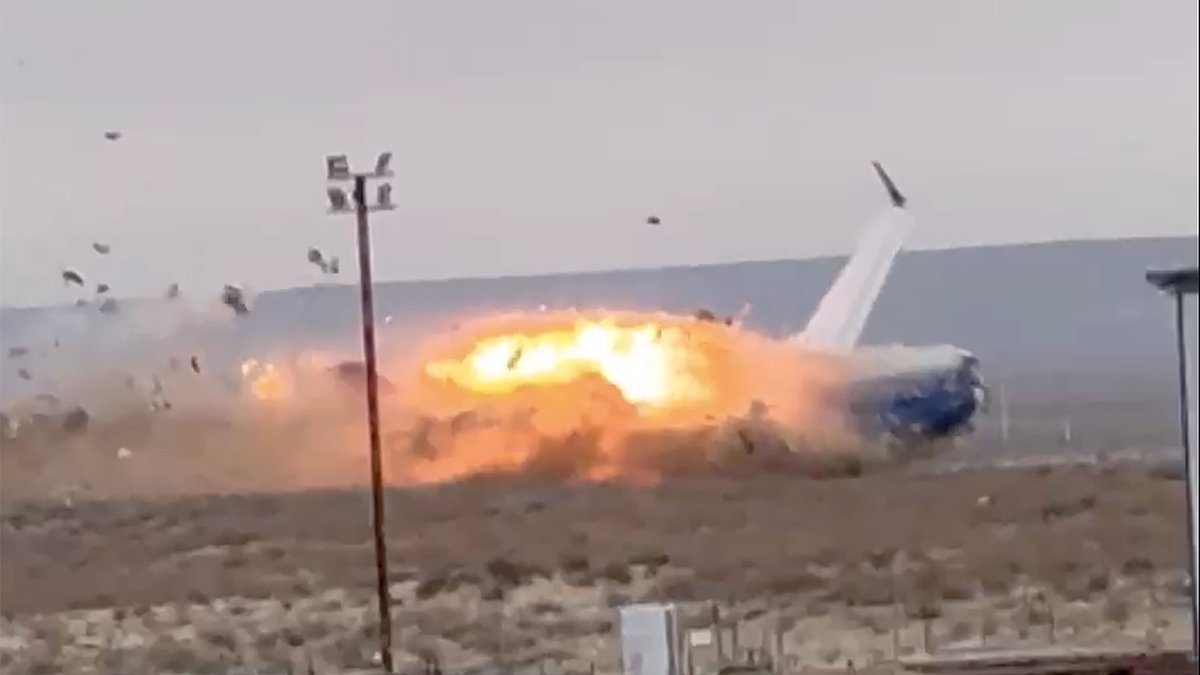 alert-–-russia-tried-to-make-azerbaijan-airlines-plane-crash-in-the-sea-by-refusing-permission-to-land-after-missile-attack,-then-jamming-its-navigation-to-force-hero-pilot-over-water-before-crash-killed-38