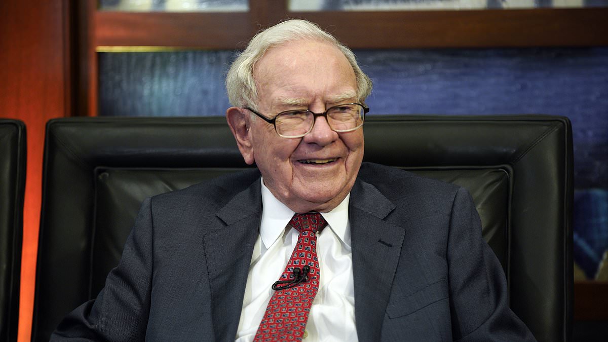 alert-–-warren-buffett-suddenly-buys-$563m-of-stock-in-three-companies-after-hoarding-cash-all-year