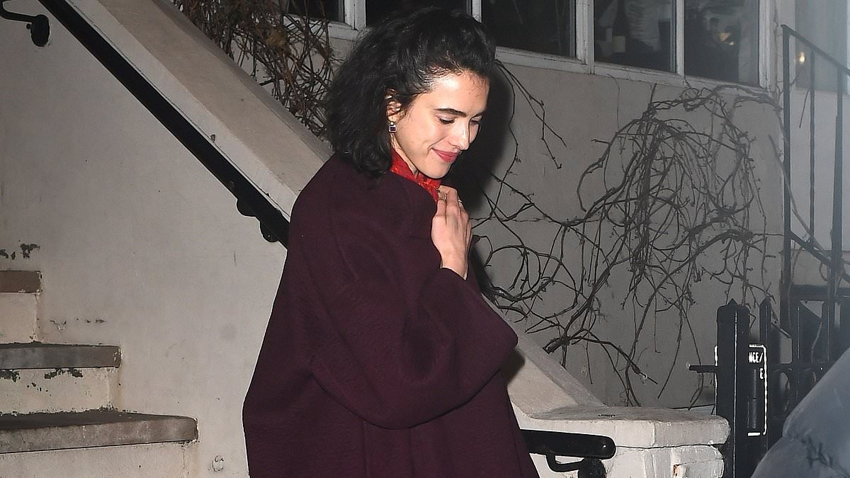 alert-–-margaret-qualley-enjoys-date-night-with-husband-jack-antonoff-after-revealing-surprising-career-ambition