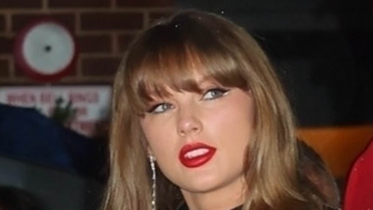 alert-–-taylor-swift-holds-hands-with-travis-kelce-as-couple-enjoys-another-romantic-night-out-in-rainy-nyc