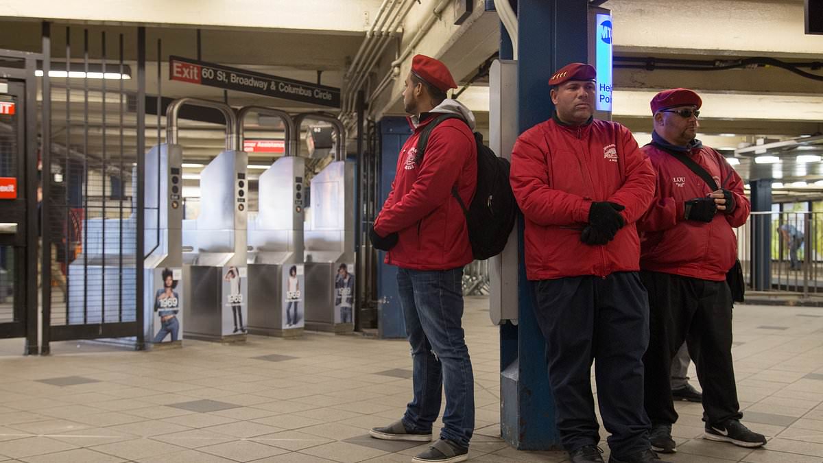 alert-–-vigilante-group-guardian-angels-descend-on-nyc-subways-to-tackle-sky-high-crime