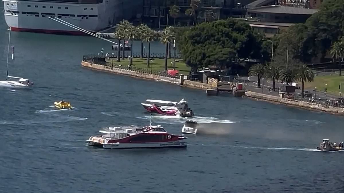 alert-–-boat-catches-fire-under-sydney-harbour-bridge-as-chaos-breaks-out-on-the-water